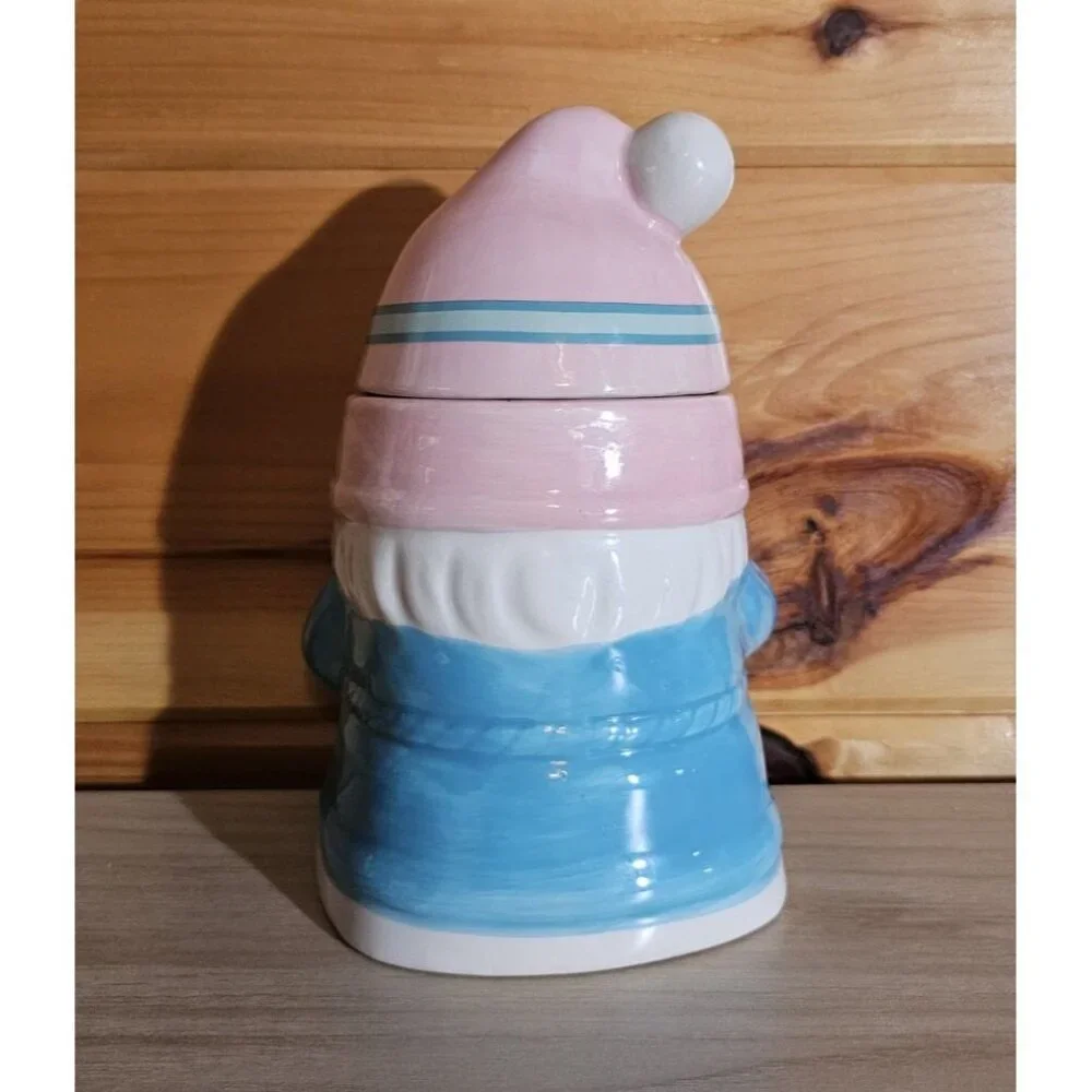 New Martha Stewart Gnome Snow Day Snowboarding 2 Wick Candle Jar Winter
